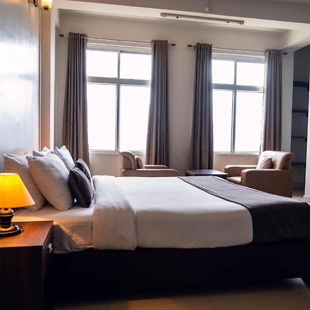 Hotel Ariel Kohima Extérieur photo