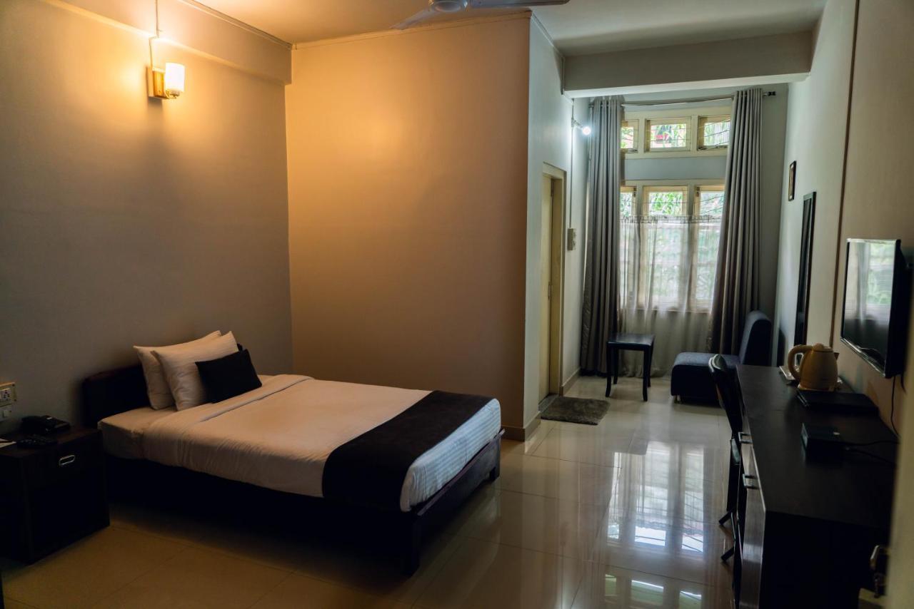 Hotel Ariel Kohima Extérieur photo