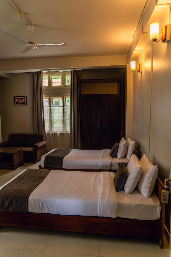 Hotel Ariel Kohima Extérieur photo